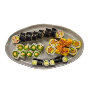 Takayama Assorted Sushi Boat 4 Rolls (33 pièces)